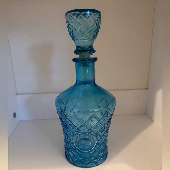 Vintage Light Blue Glass Genie Bottle Decanter w/ Glass Stopper Made in Taiwan - Picture 1 of 10